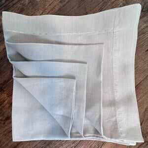 Kim Seybert Set of 15 Grey 100% Linen Napkins with Silver Running Stitch
